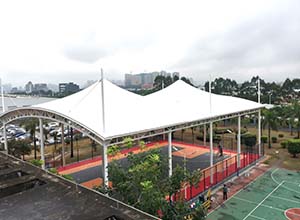 籃球場膜結(jié)構(gòu)頂棚/罩棚/雨棚的優(yōu)勢有哪些？(圖文)