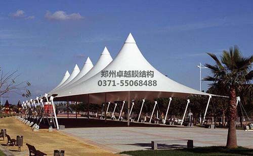 優(yōu)質(zhì)的膜結(jié)構設施色彩鮮艷亮麗