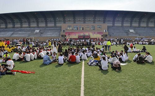 濮陽醫(yī)學高等?？茖W校膜結構看臺設計效果圖