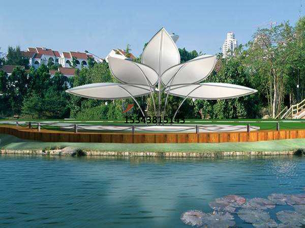 膜結(jié)構(gòu)景觀工程能提供豐富多彩的用途！