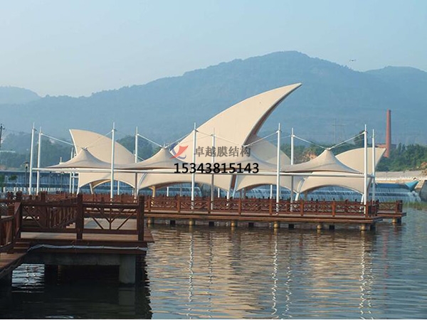 膜材料自己沒(méi)有抗壓和抗彎剛度！