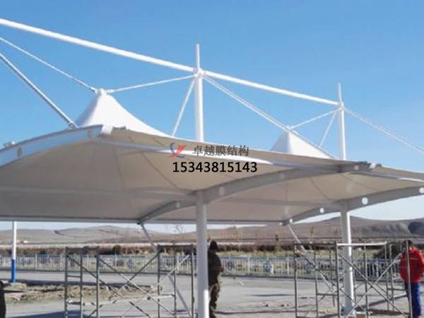 龍州膜結(jié)構(gòu)【充電站防雨篷】停車(chē)棚設(shè)計(jì)安裝