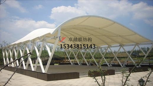 ?？谏虡I(yè)廣場(chǎng)雨棚搭建