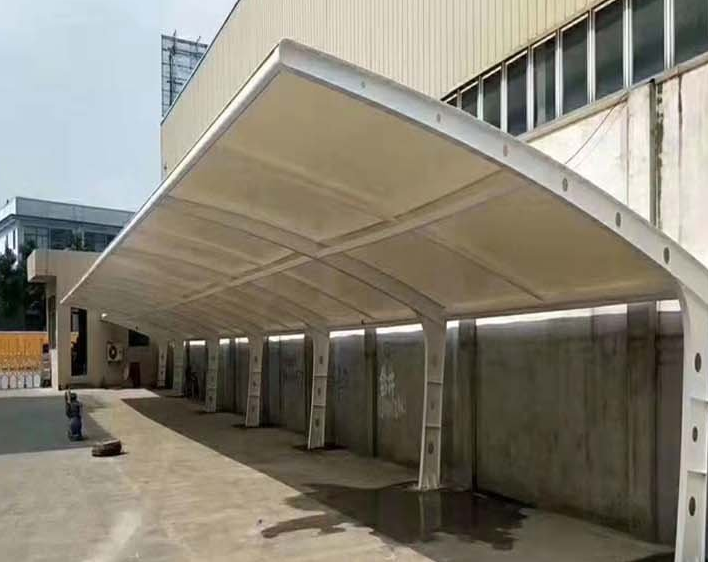 膜結構雨棚有哪些優(yōu)勢？以下進行了詳細的盤點