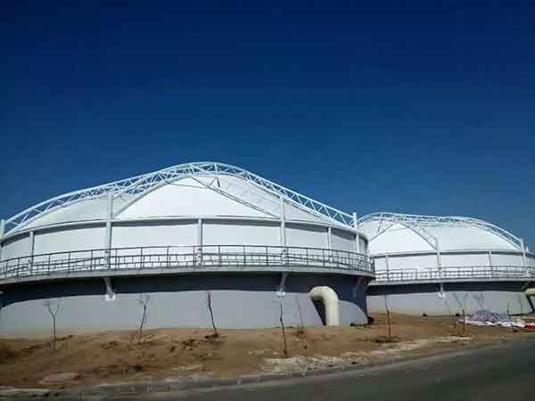 如何解決污水池臭氣熏天的問題？