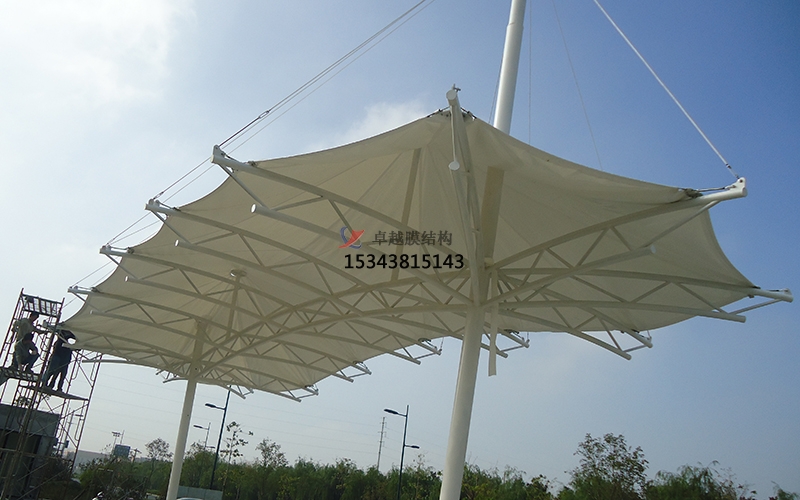 選擇張拉膜結(jié)構(gòu)必須要具備哪些性能？